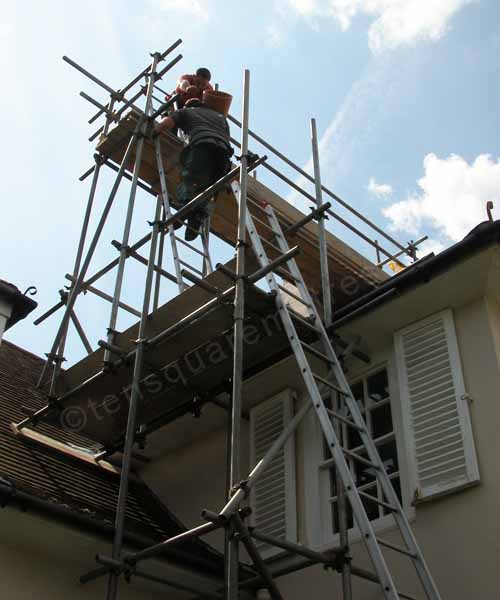 Fitting the chimney pot